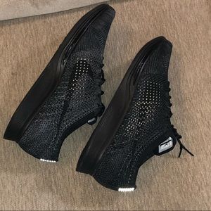 BRAND NEW Nike Flyknit Racer